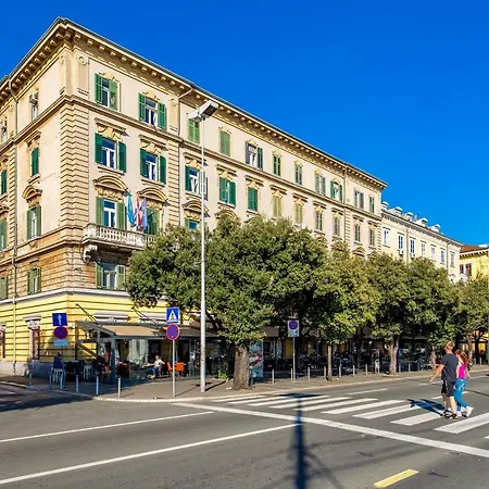 Bella Central Apartment Rijeka Exterior photo